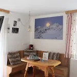 Bed & Breakfast Haus Am Rain 3*