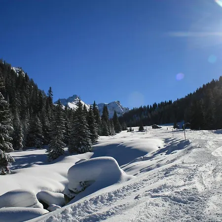 Alojamento de Acomodação e Pequeno-almoço Haus Am Rain 3*