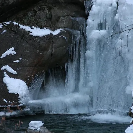 Haus Am Rain Alojamento de Acomodação e Pequeno-almoço 3*